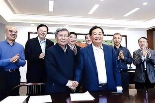 德泽尔比：布莱顿有10名伤员&还不习惯欧战，未来我会回到意大利